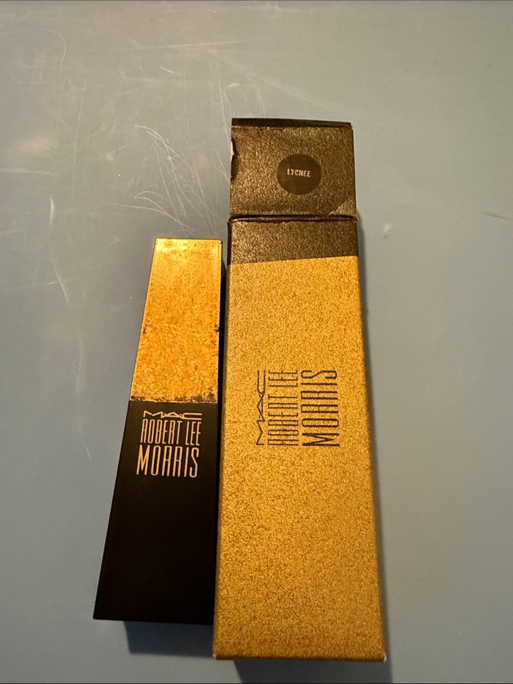 MAC Cosmetics Gold Packaging Lipstick - Lychee Peach